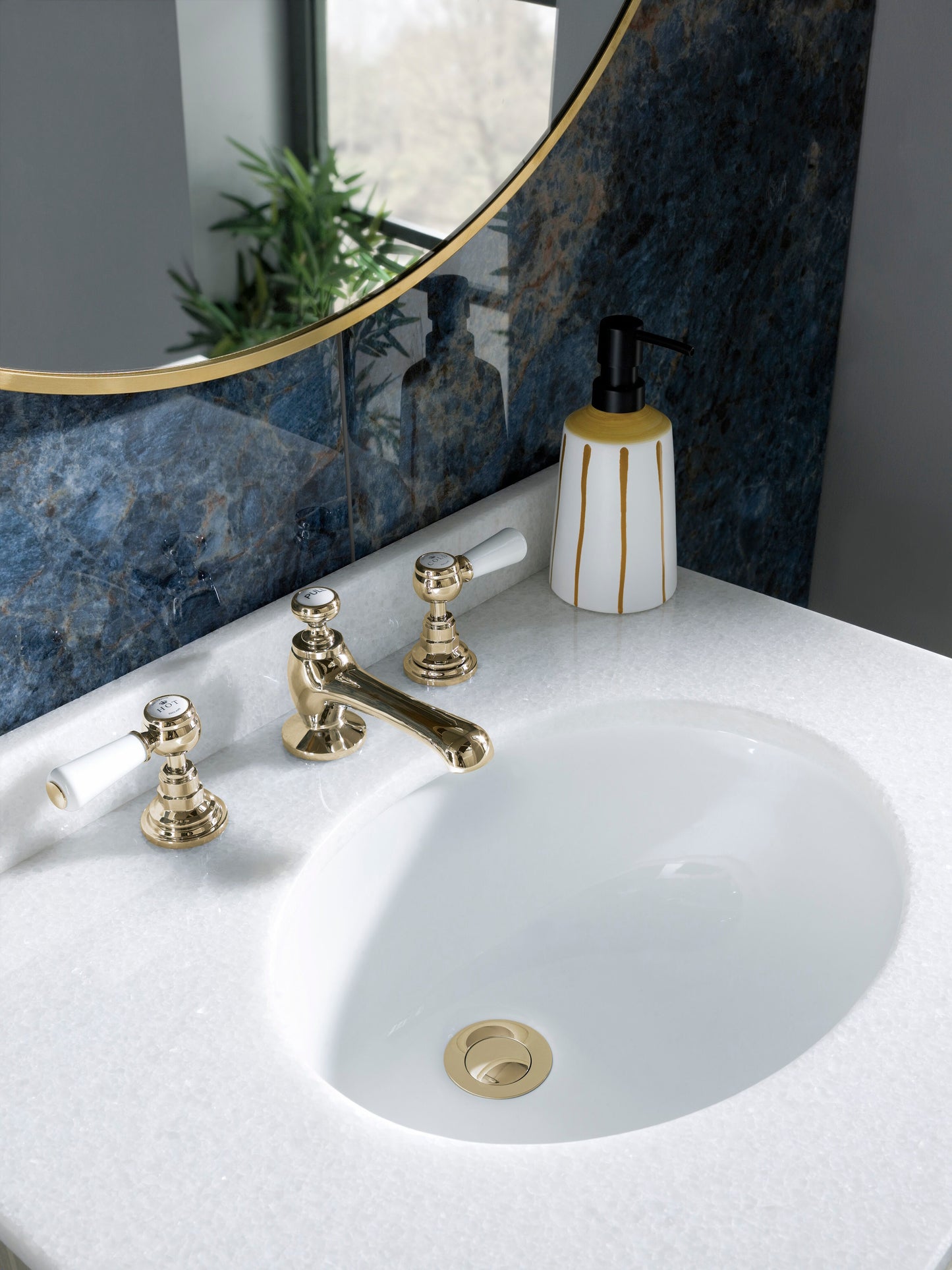 Victrion Deck Mounted Lever 3 Tap Hole Basin Mixer Tap