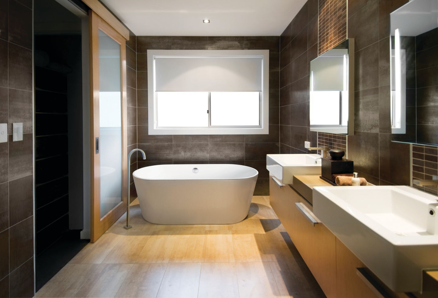 BC Designs Viado 1550mm Freestanding Bath With Waste