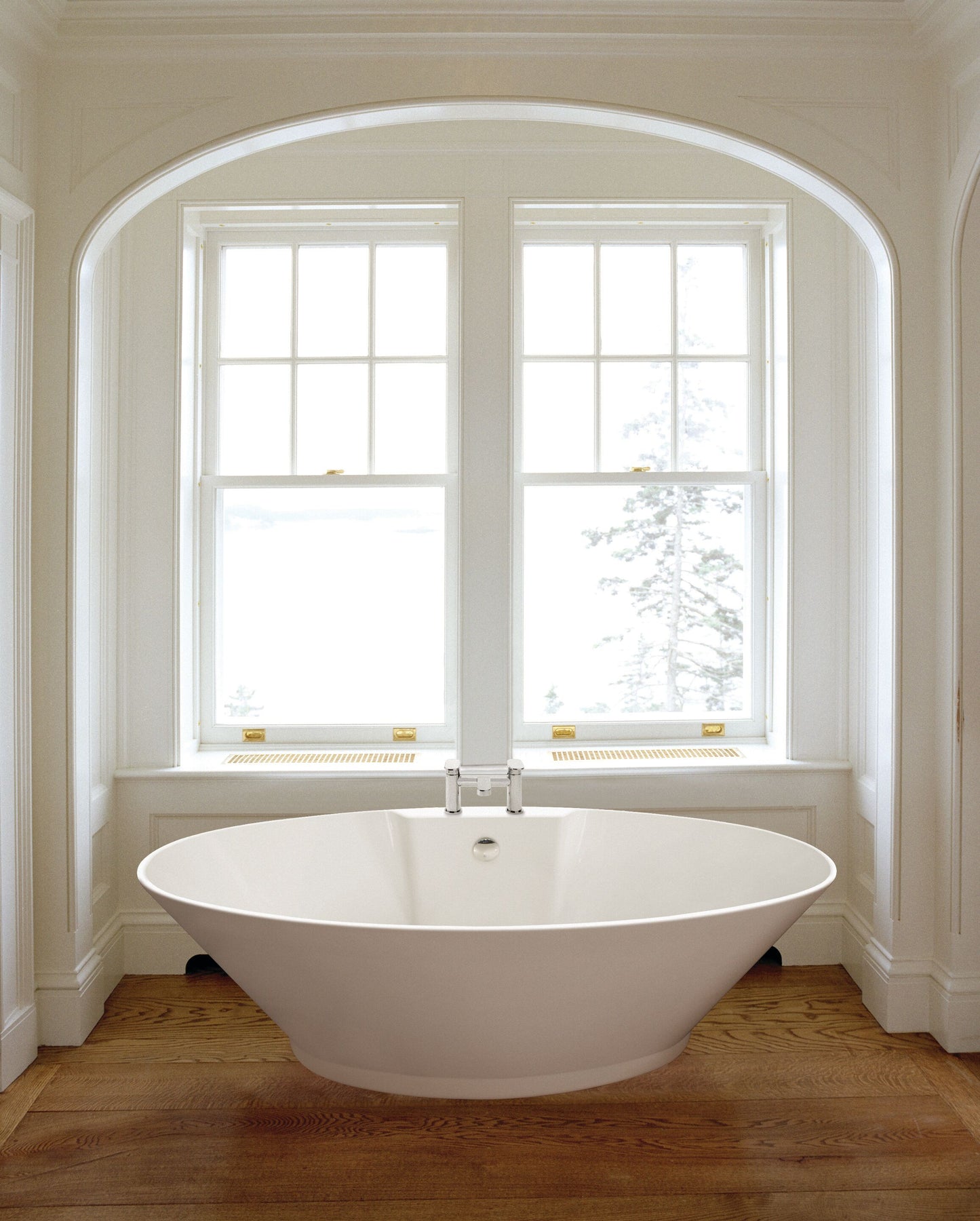 BC Designs Chalice 1780mm Freestanding Bath With Waste