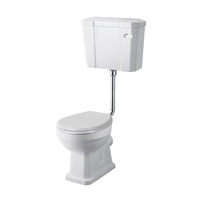 [BCKI008] Madeley Traditional Comfort Height Toilet with Low Level Cistern, Flush Pipe Kit and Soft Close Seat, - Cutout