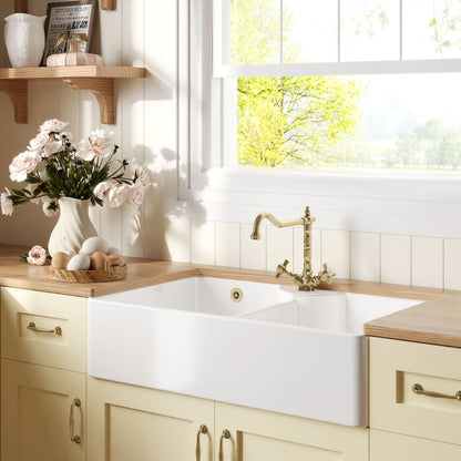 [BKS217WT13] Traditional Fireclay Kitchen Sink Bundle: Double Bowl Butler 1 Tap Hole, Wastes & Classic Tap, 895mm - Brushed Brass - Lifestyle 3