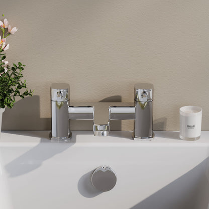 [BTFA303] Contemporary Bath Filler Mixer Tap - Chrome - Lifestyle 1
